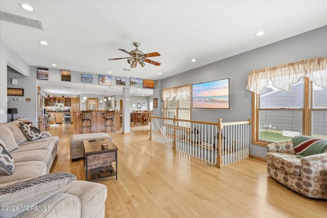89 Venus Lane, Toms River, NJ 08753