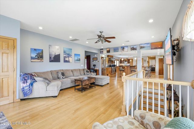 89 Venus Lane, Toms River, NJ 08753