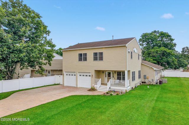 89 Venus Lane, Toms River, NJ 08753