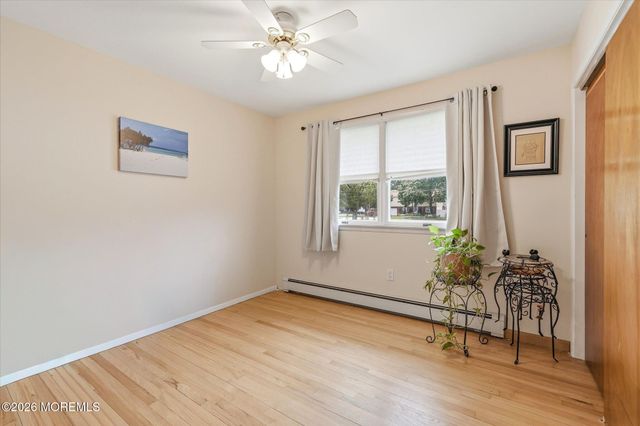 89 Venus Lane, Toms River, NJ 08753