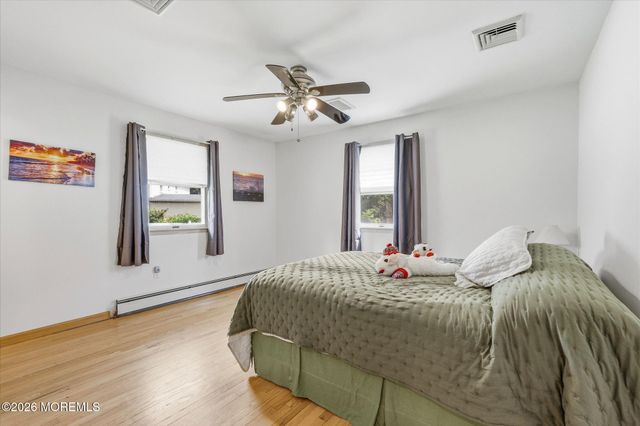 89 Venus Lane, Toms River, NJ 08753