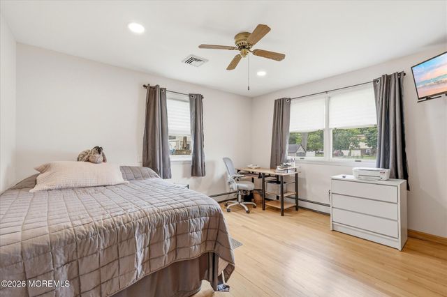 89 Venus Lane, Toms River, NJ 08753