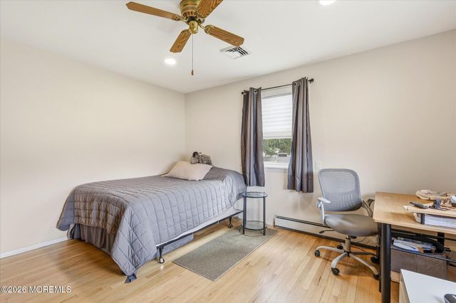 89 Venus Lane, Toms River, NJ 08753