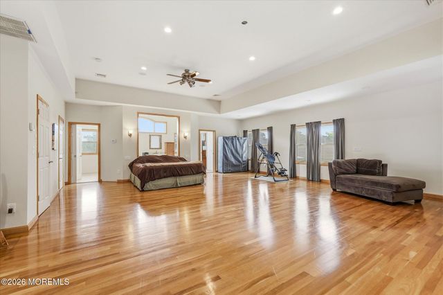 89 Venus Lane, Toms River, NJ 08753