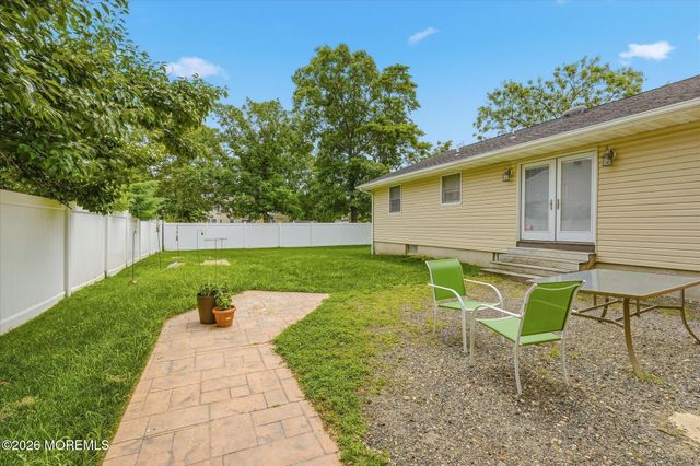 89 Venus Lane, Toms River, NJ 08753