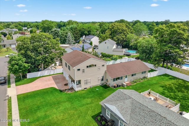 89 Venus Lane, Toms River, NJ 08753