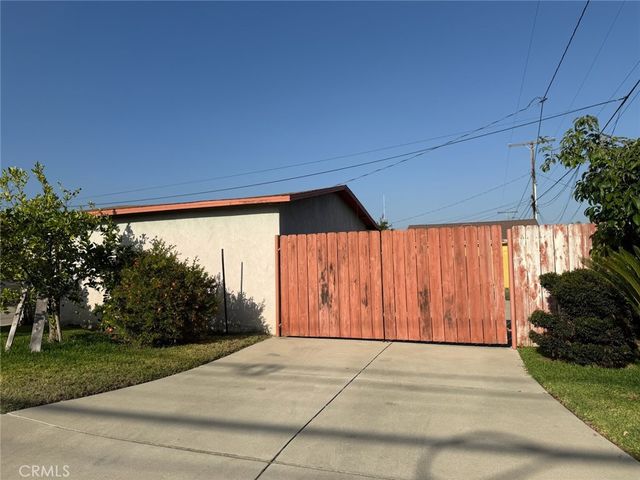 324 Zachary Padilla, Azusa, CA 91702