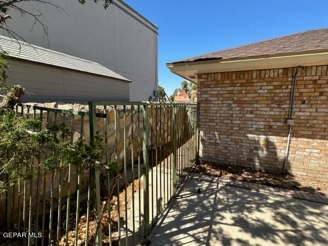 858 VIA REDONDA Court, El Paso, TX 79912