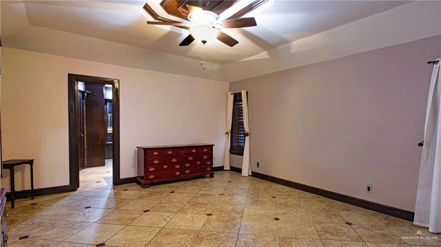 100 W Marigold Avenue, Mcallen, TX 78501