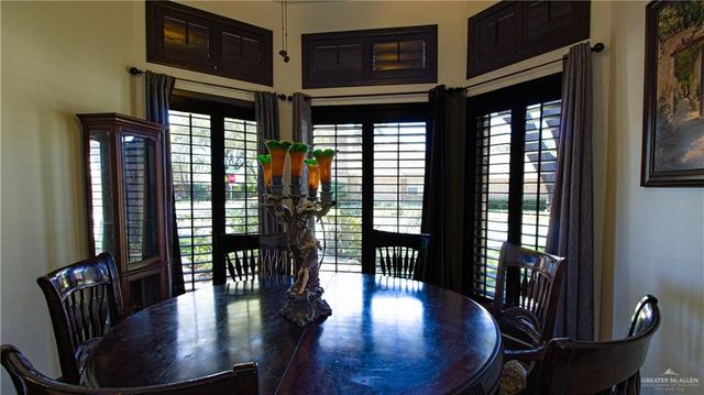 100 W Marigold Avenue, Mcallen, TX 78501