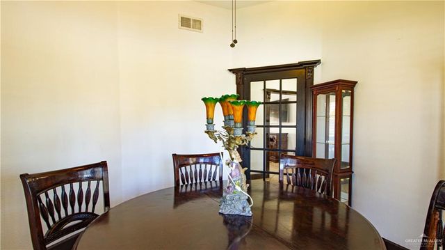 100 W Marigold Avenue, Mcallen, TX 78501