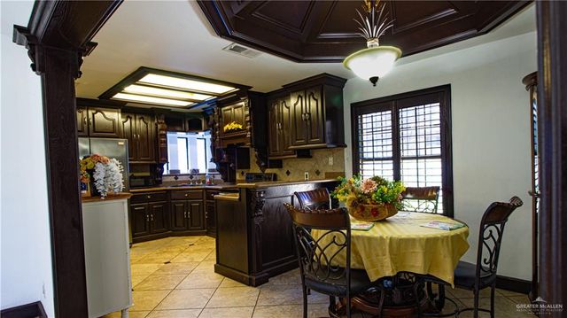 100 W Marigold Avenue, Mcallen, TX 78501