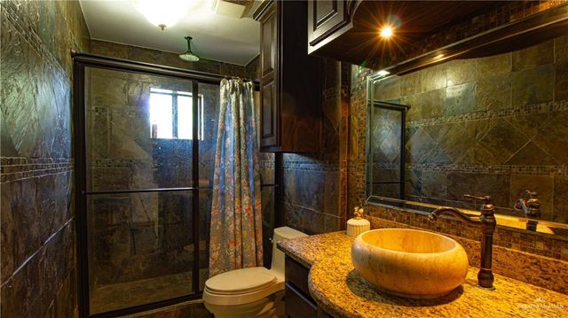 100 W Marigold Avenue, Mcallen, TX 78501