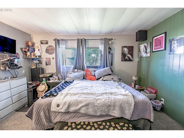 1415 S BERTELSEN Rd 34, Eugene, OR 97402