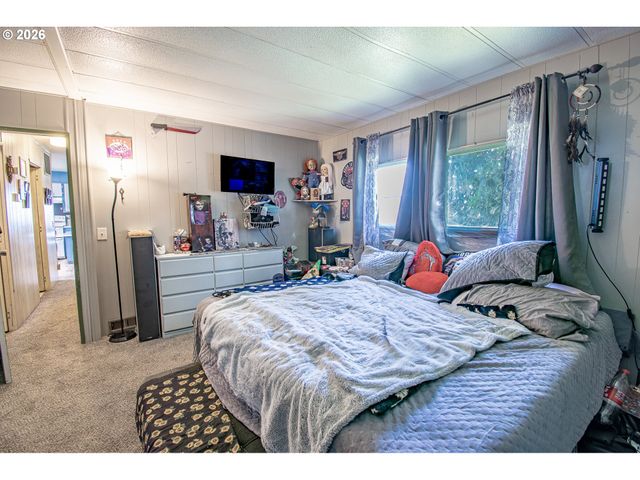 1415 S BERTELSEN Rd 34, Eugene, OR 97402