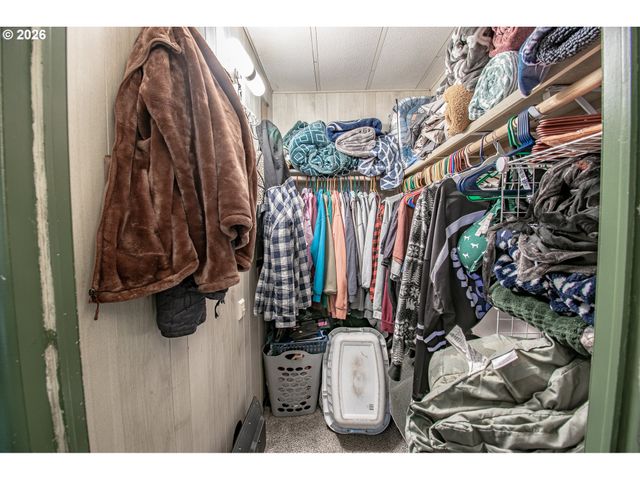 1415 S BERTELSEN Rd 34, Eugene, OR 97402