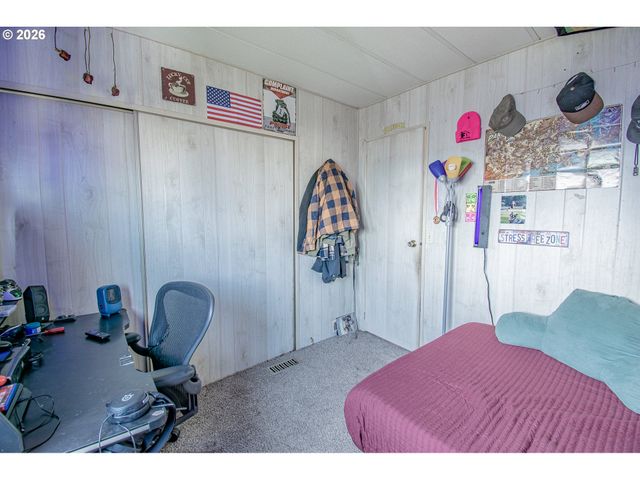 1415 S BERTELSEN Rd 34, Eugene, OR 97402