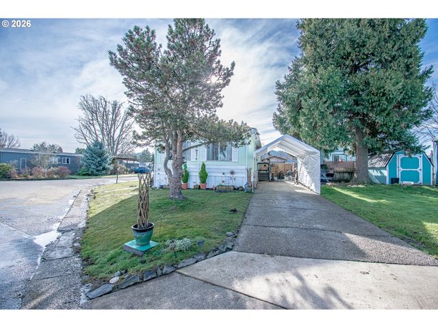 1415 S BERTELSEN Rd 34, Eugene, OR 97402