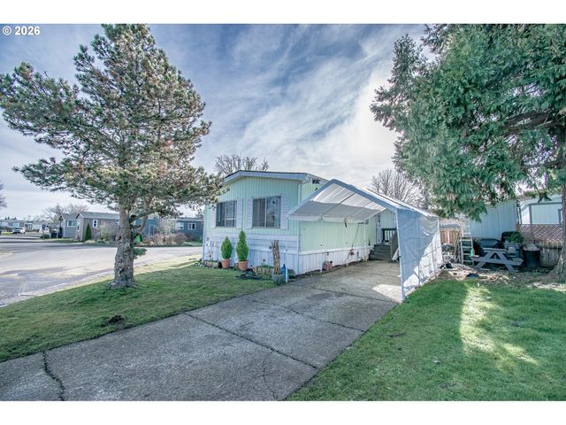 1415 S BERTELSEN Rd 34, Eugene, OR 97402