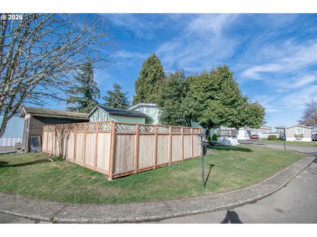 1415 S BERTELSEN Rd 34, Eugene, OR 97402