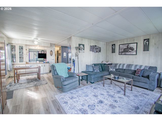 1415 S BERTELSEN Rd 34, Eugene, OR 97402