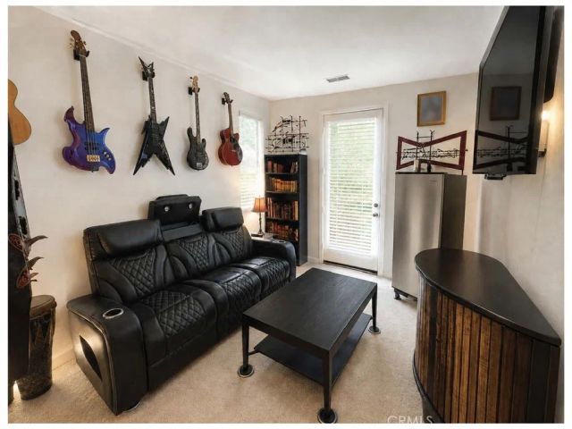 266 Carrizo Creek Road, Camarillo, CA 93010