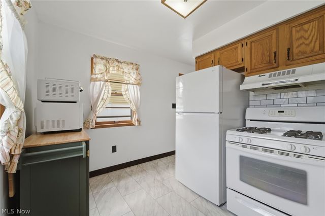 2922 Columbus Avenue, Ashtabula, OH 44004