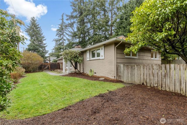 13054 30th Avenue NE, Seattle, WA 98125