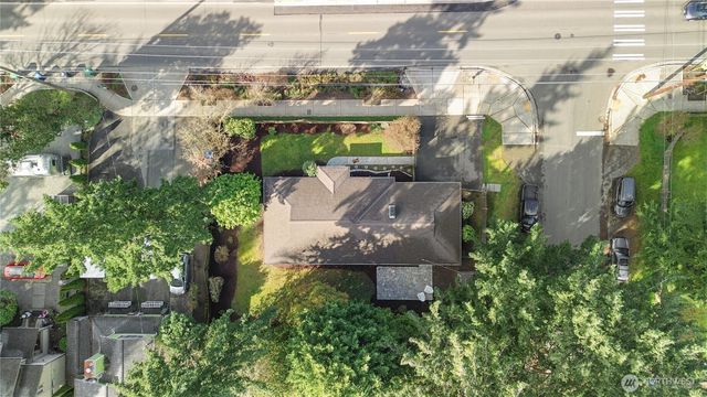 13054 30th Avenue NE, Seattle, WA 98125