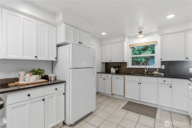 13054 30th Avenue NE, Seattle, WA 98125