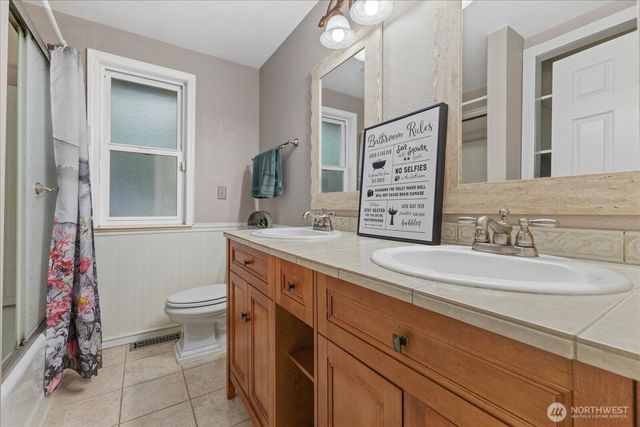 29832 Kent Black Diamond Road SE, Kent, WA 98042