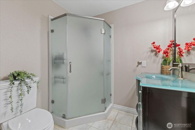 29832 Kent Black Diamond Road SE, Kent, WA 98042