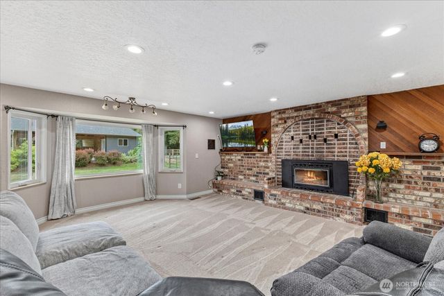 29832 Kent Black Diamond Road SE, Kent, WA 98042