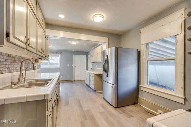 605 Franklin Street, Johnson City, TN 37604