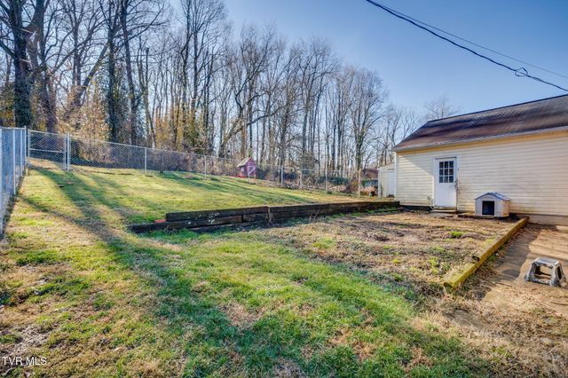 605 Franklin Street, Johnson City, TN 37604