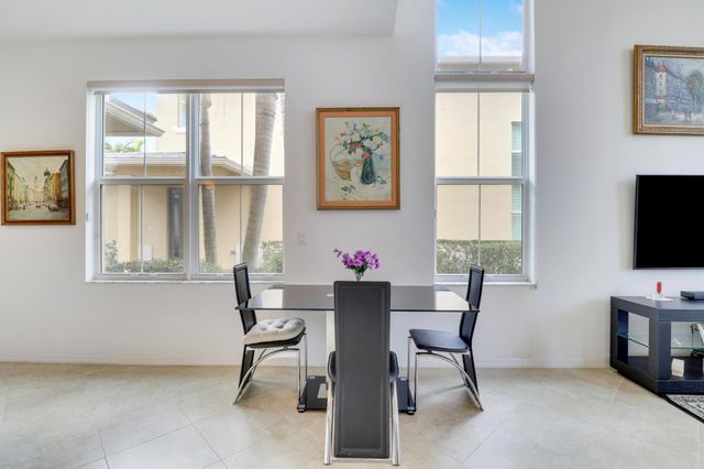 1083 Piccadilly Drive, Palm Beach Gardens, FL 33418