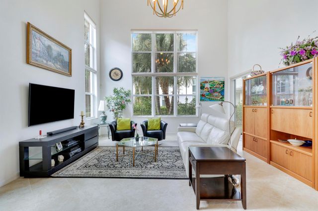 1083 Piccadilly Drive, Palm Beach Gardens, FL 33418