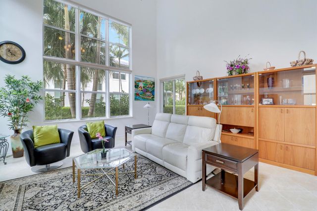 1083 Piccadilly Drive, Palm Beach Gardens, FL 33418