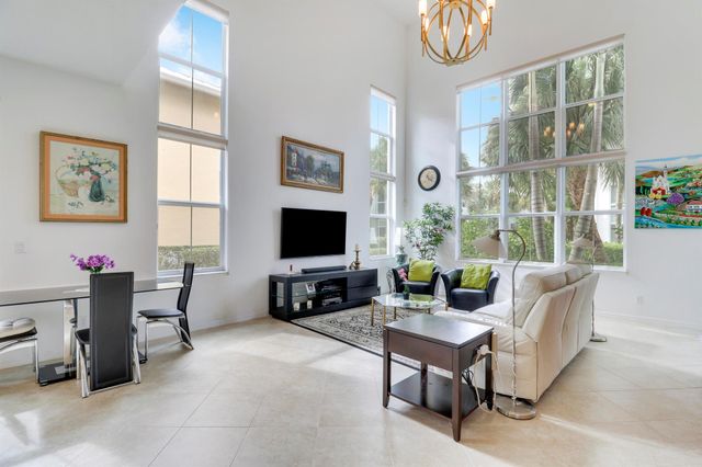 1083 Piccadilly Drive, Palm Beach Gardens, FL 33418