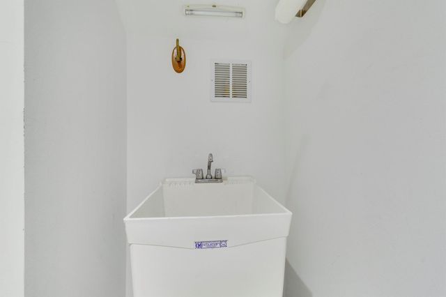 1083 Piccadilly Drive, Palm Beach Gardens, FL 33418