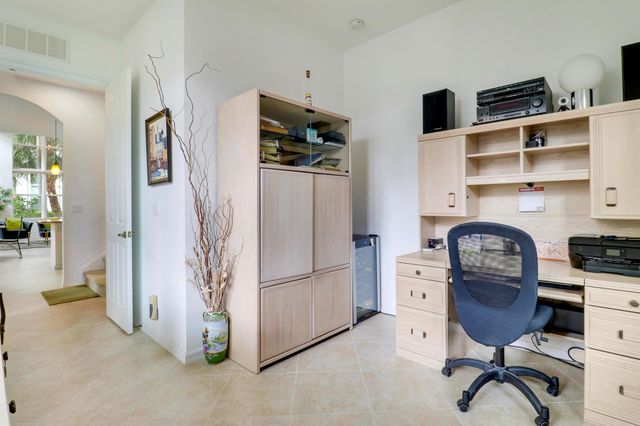 1083 Piccadilly Drive, Palm Beach Gardens, FL 33418