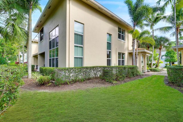 1083 Piccadilly Drive, Palm Beach Gardens, FL 33418