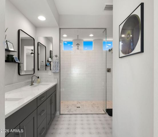 5957 E SALTER Drive, Phoenix, AZ 85054