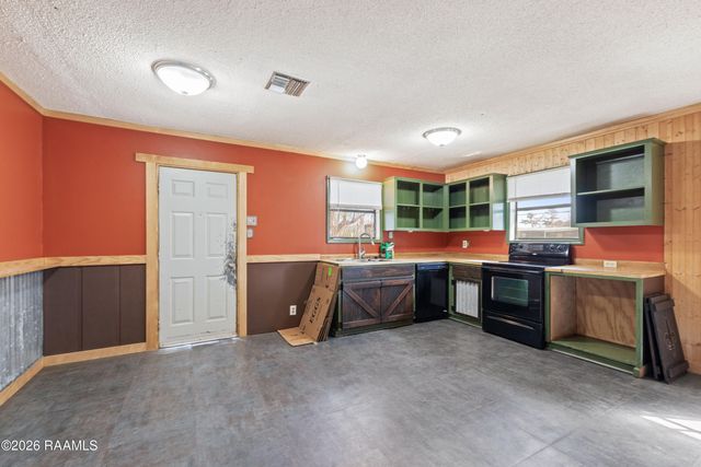 1008 Dupuis Street, Breaux Bridge, LA 70517