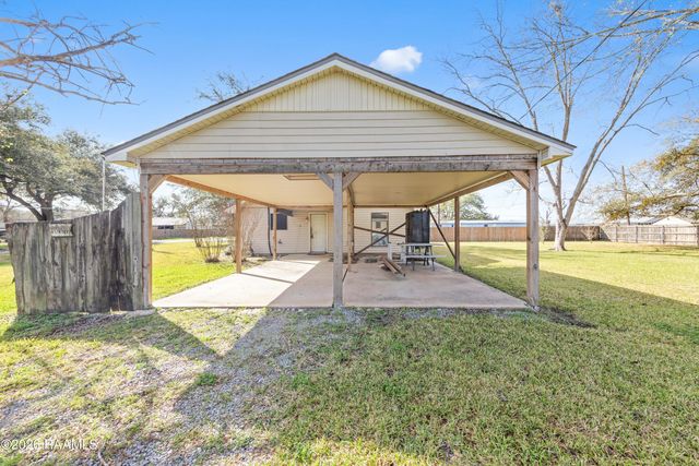 1008 Dupuis Street, Breaux Bridge, LA 70517