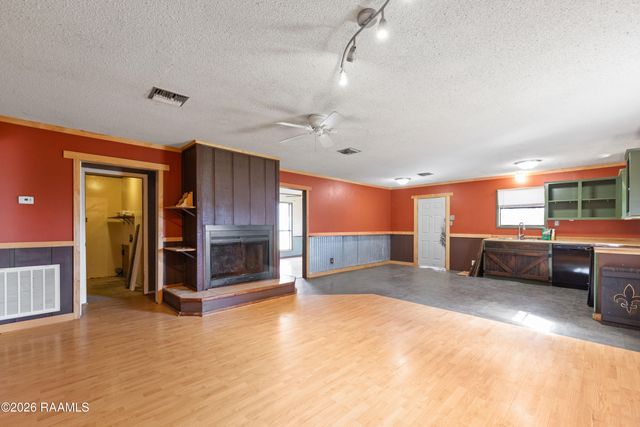 1008 Dupuis Street, Breaux Bridge, LA 70517