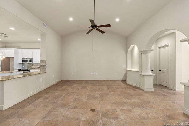 6710 Ghia Lane, San Antonio, TX 78257