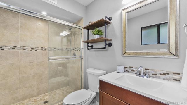 24928 Via Lopez, Ramona, CA 92065