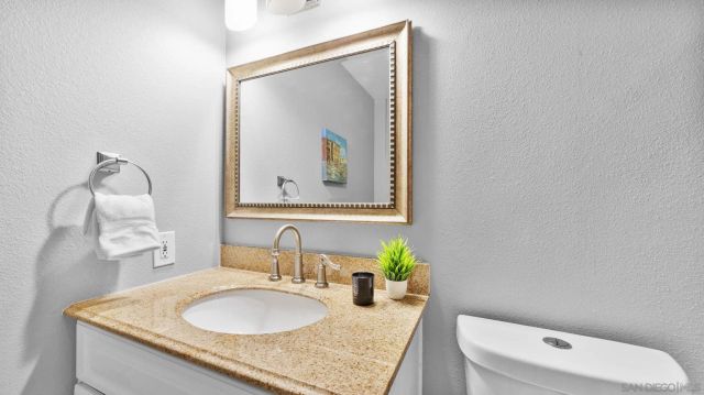24928 Via Lopez, Ramona, CA 92065