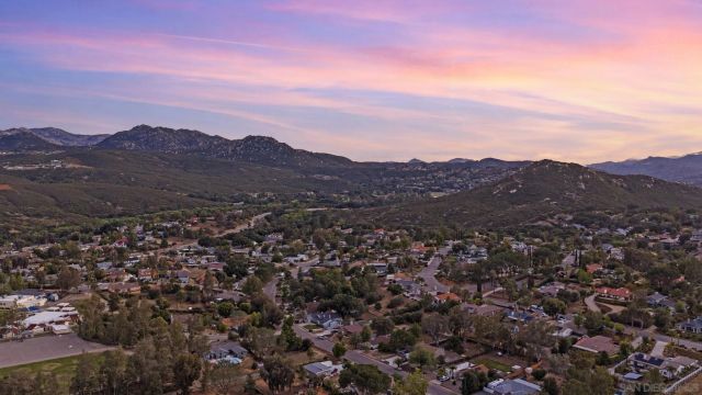 24928 Via Lopez, Ramona, CA 92065